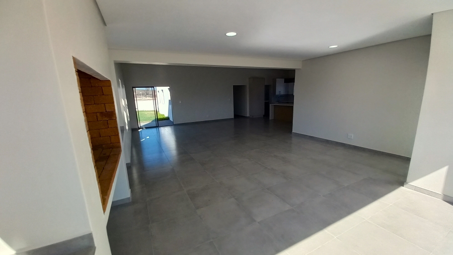 3 Bedroom Property for Sale in Brittania Beach Estate Western Cape